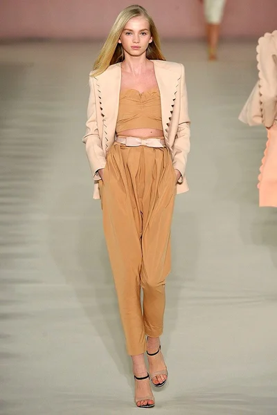 Look 4